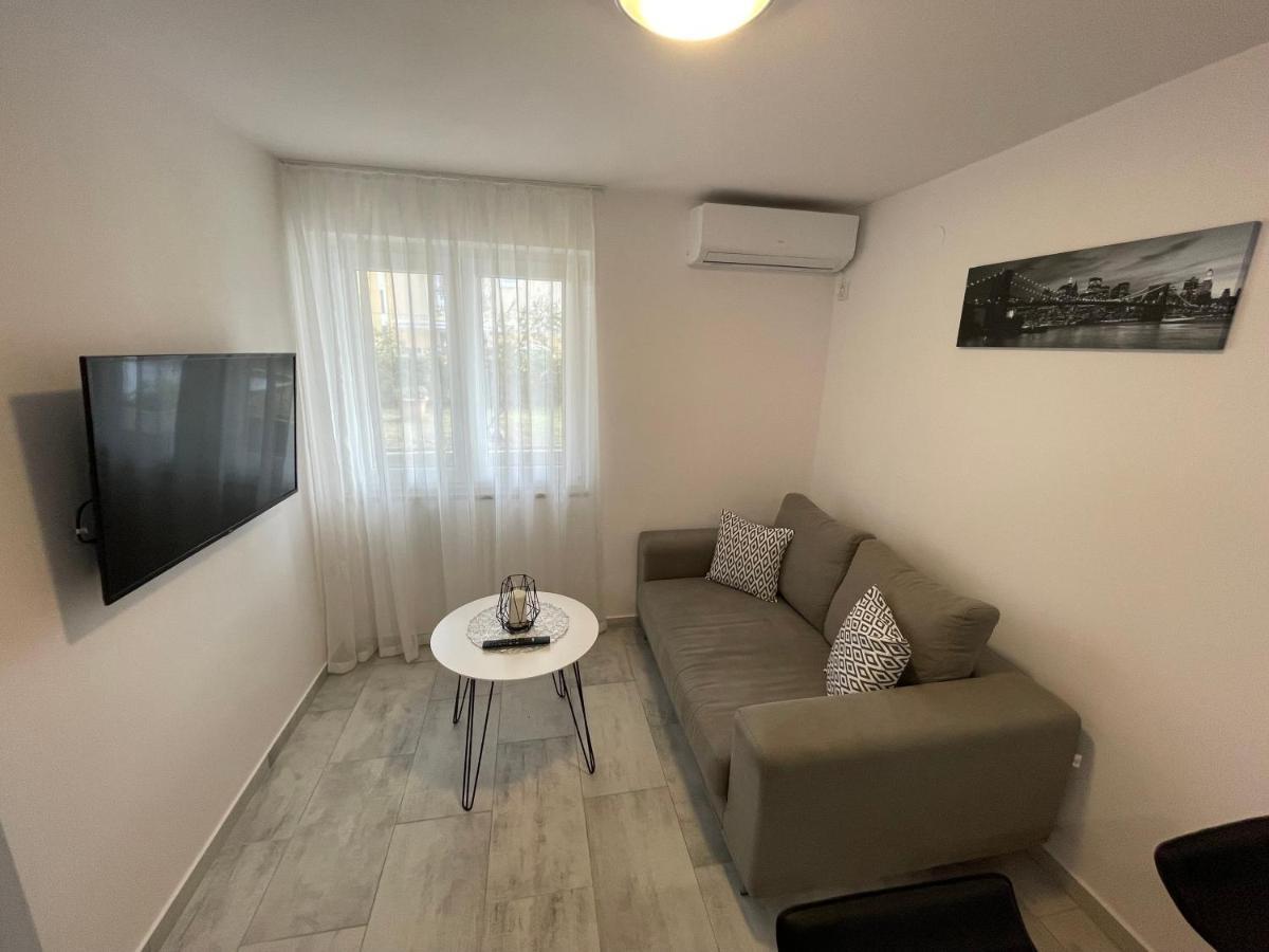Apartment Dida Krk Town Exterior photo